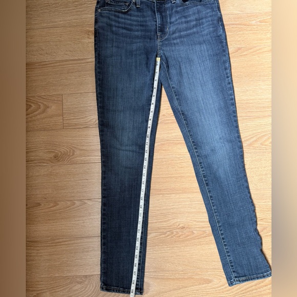 Levi's 711 Skinny Jeans - size 28 (excellent condition) - Picture 5 of 10